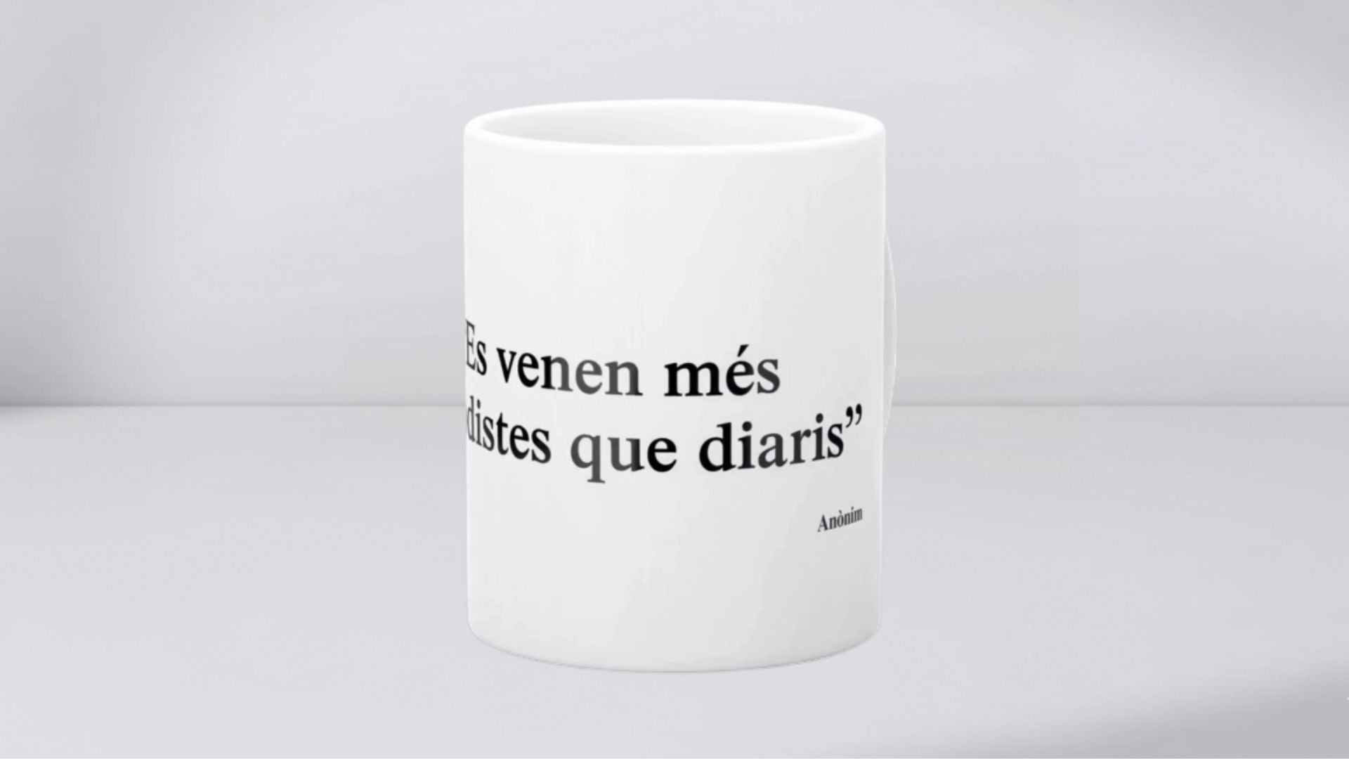 Tassa: "Es venen més periodistes que diaris"